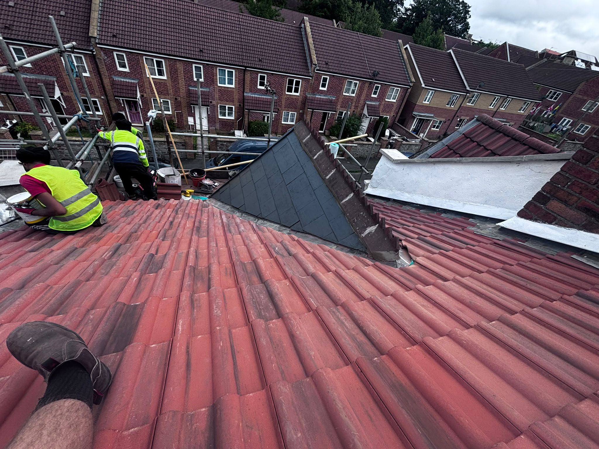 Dry Verge Systems
